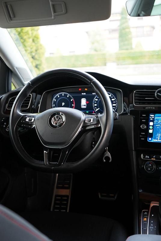 Gebraucht VW Golf VII Sound 150 PS (110 kW) 2017 Grau Kombi