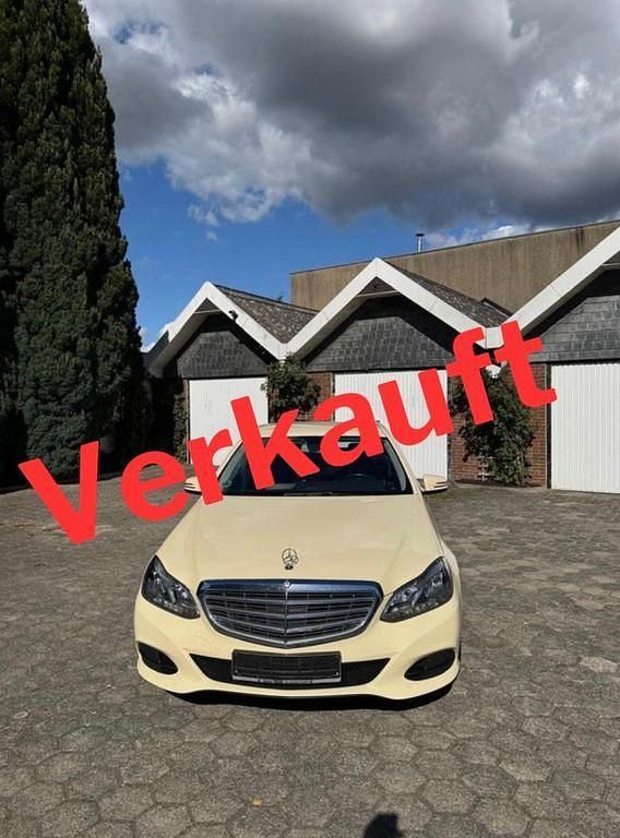 Beige Gebraucht 2014 Mercedes E220 Limousine | 7.400 € (Guter Preis) - Bild 1/4