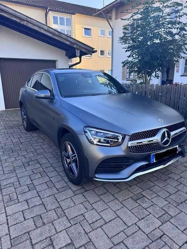 Gebraucht Mercedes GLC300e AMG line 211 PS (155 kW) 2021 Grau Coupé