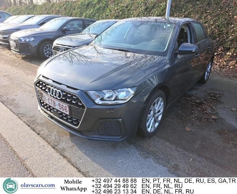 Grau Gebraucht 2022 Audi A1 Advanced Limousine | 15.488 € (Superpreis) - Bild 1/4