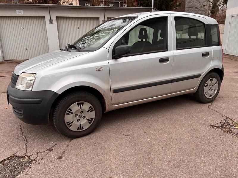 Gebraucht Fiat Panda 54 PS (39 kW) 2009 Silber Kleinwagen