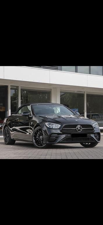 Gebraucht Mercedes E300 AMG 258 PS (189 kW) 2023 Schwarz Cabrio