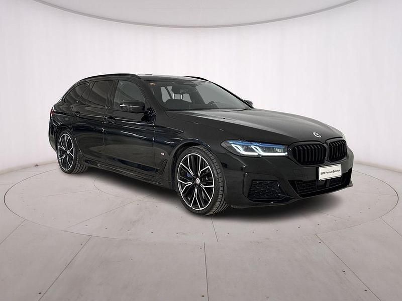 Gebraucht BMW 530 M Sport 286 PS (210 kW) 2022 Schwarz Limousine