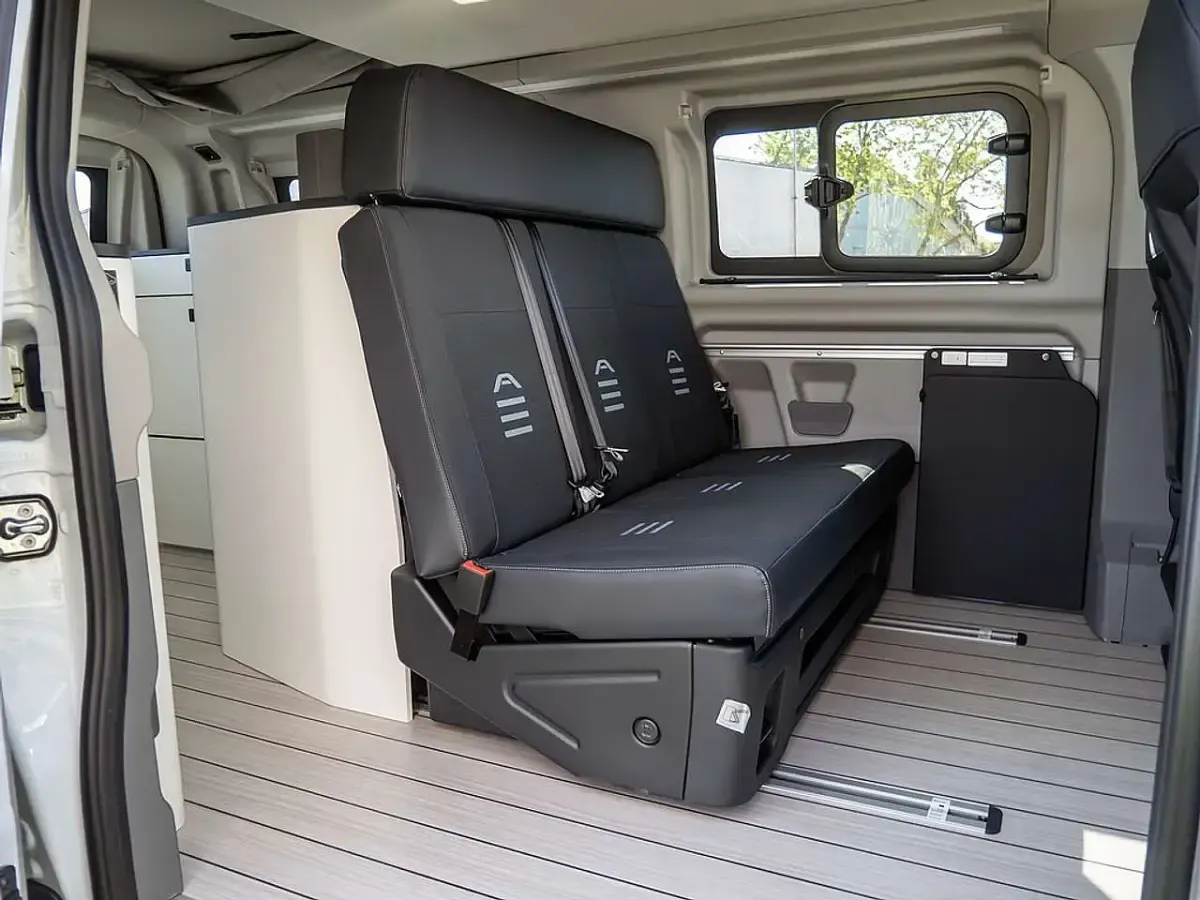 Nouvelle Ford Transit Custom Active 170 ch (125 kW) 2026 Blanc Berline