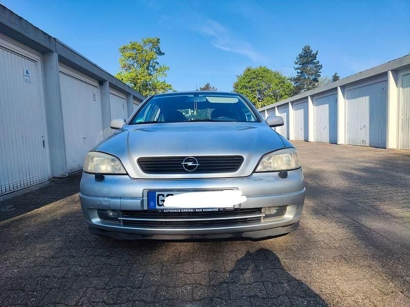 Gebraucht Opel Astra 101 PS (74 kW) 2002 Silber Limousine