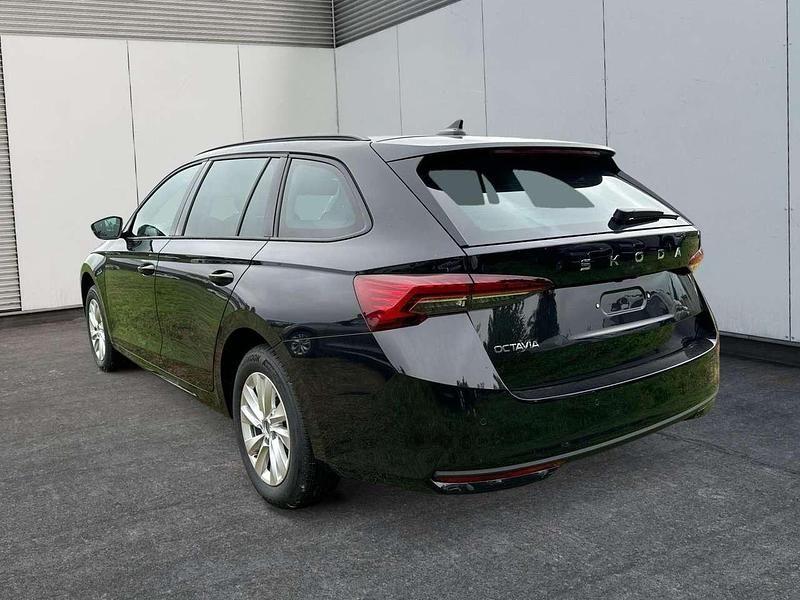 Neu Skoda Octavia Selection 150 PS (110 kW) 2025 Schwarz Kombi