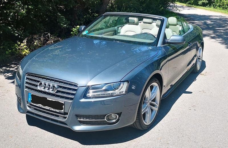 Grau Gebraucht 2011 Audi A5 Cabriolet Sport Cabrio | 10.900 € (Fairer Preis) - Bild 1/4
