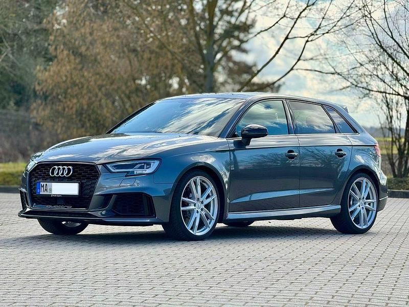Gebraucht Audi RS3 Exclusive 400 PS (294 kW) 2018 Grau Limousine
