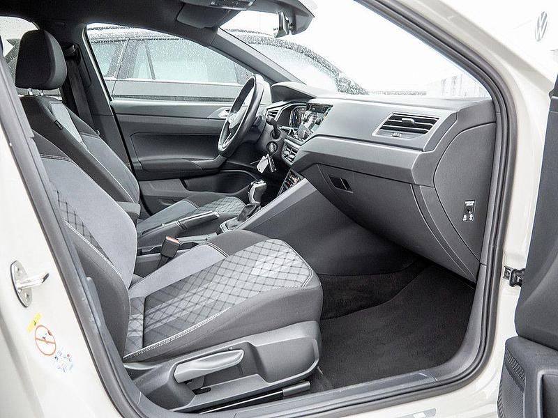 Gebraucht VW Taigo R-line 110 PS (80 kW) 2022 Grau / ascotgrau SUV