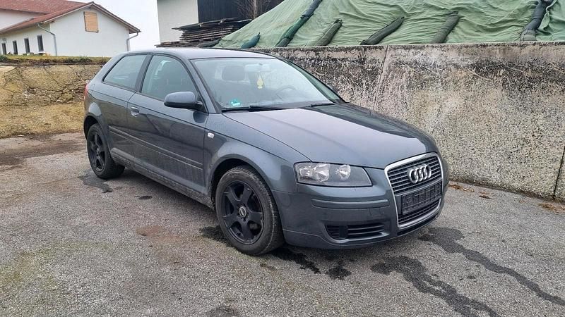 Grau Gebraucht 2007 Audi A3 Limousine | 1.500 € (Superpreis) - Bild 1/4