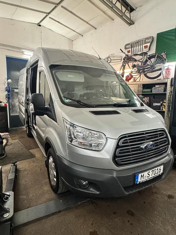 Gebraucht Ford Transit 131 PS (96 kW) 2016 Silber Van