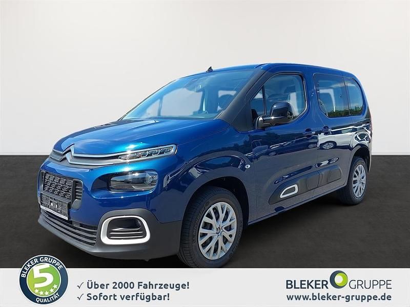 Blau Gebraucht 2023 Citroën Berlingo Feel Van / Kleinbus | 34.990 € - Bild 1/4