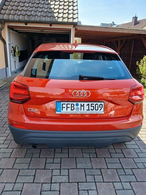 Usata Audi Q2 Design 116 CV (85 kW) 2017 Arancione SUV