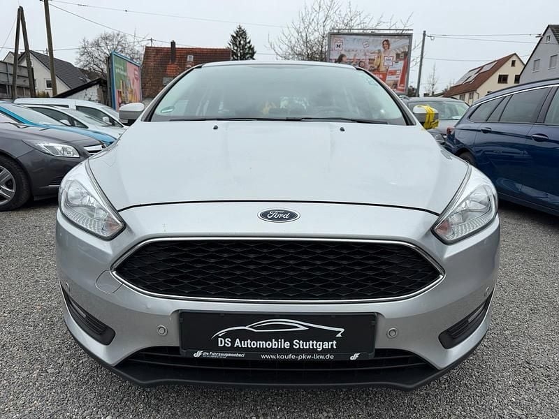 Gebraucht Ford Focus 120 PS (88 kW) 2018 Silber Kombi