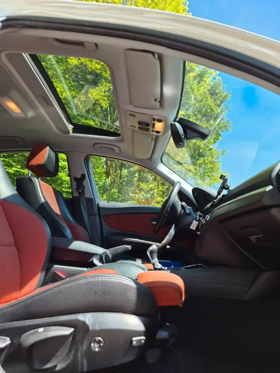 Gebraucht BMW 116 116 PS (85 kW) 2011 Weiß Kleinwagen