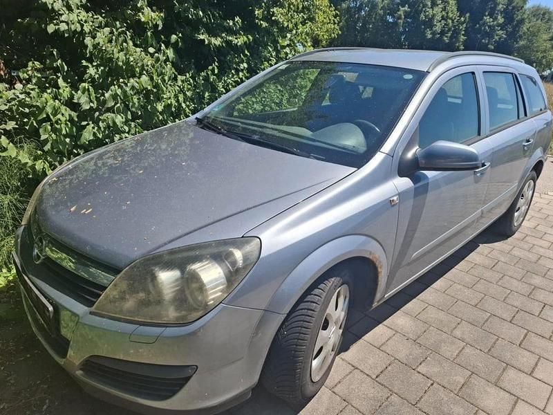 Grau Gebraucht 2006 Opel Astra Edition Limousine | 350 € - Bild 1/4