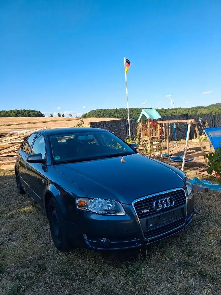 Gebraucht Audi A4 131 PS (96 kW) 2005 Grau Limousine