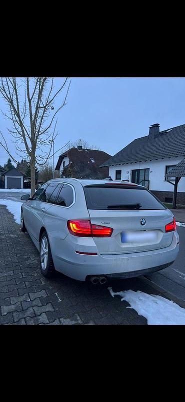 Gebraucht BMW 530 258 PS (189 kW) 2014 Kombi