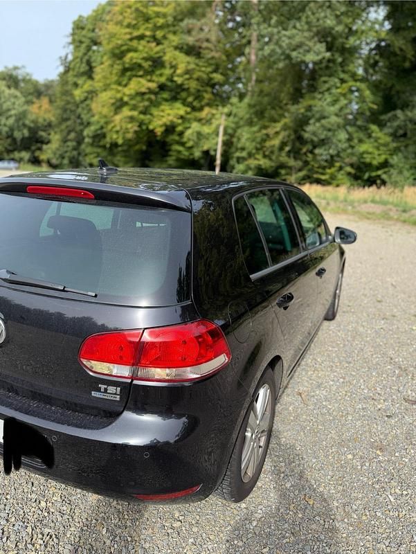 Gebraucht VW Golf VI 105 PS (77 kW) 2012 Schwarz Kleinwagen