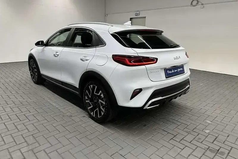 Gebraucht Kia XCeed Black Xdition 160 PS (117 kW) 2023 Weiß (cararraweiss) SUV