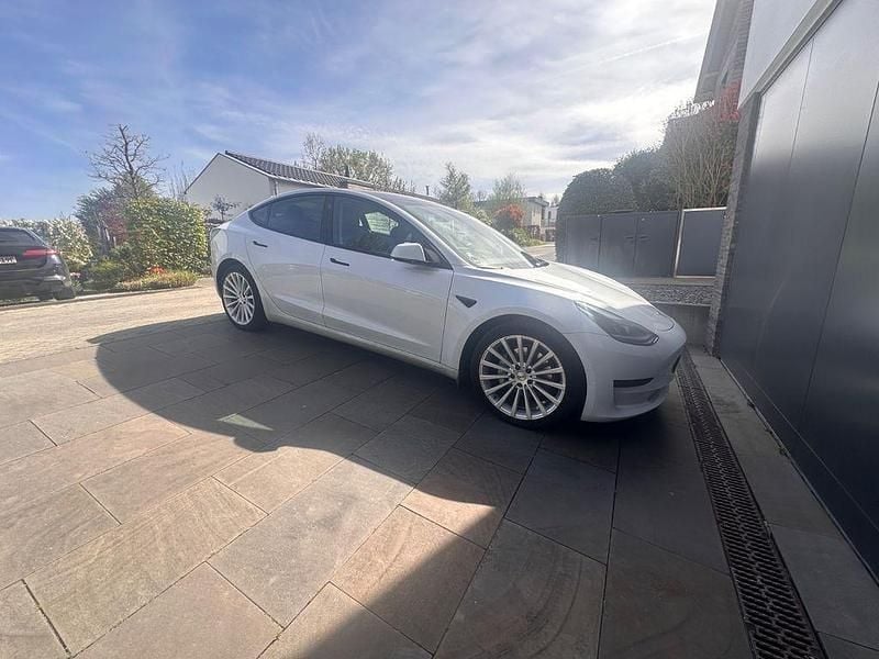 Gebraucht Tesla Model 3 Standard Range 225 kW (306 PS) 2021 Weiß Limousine