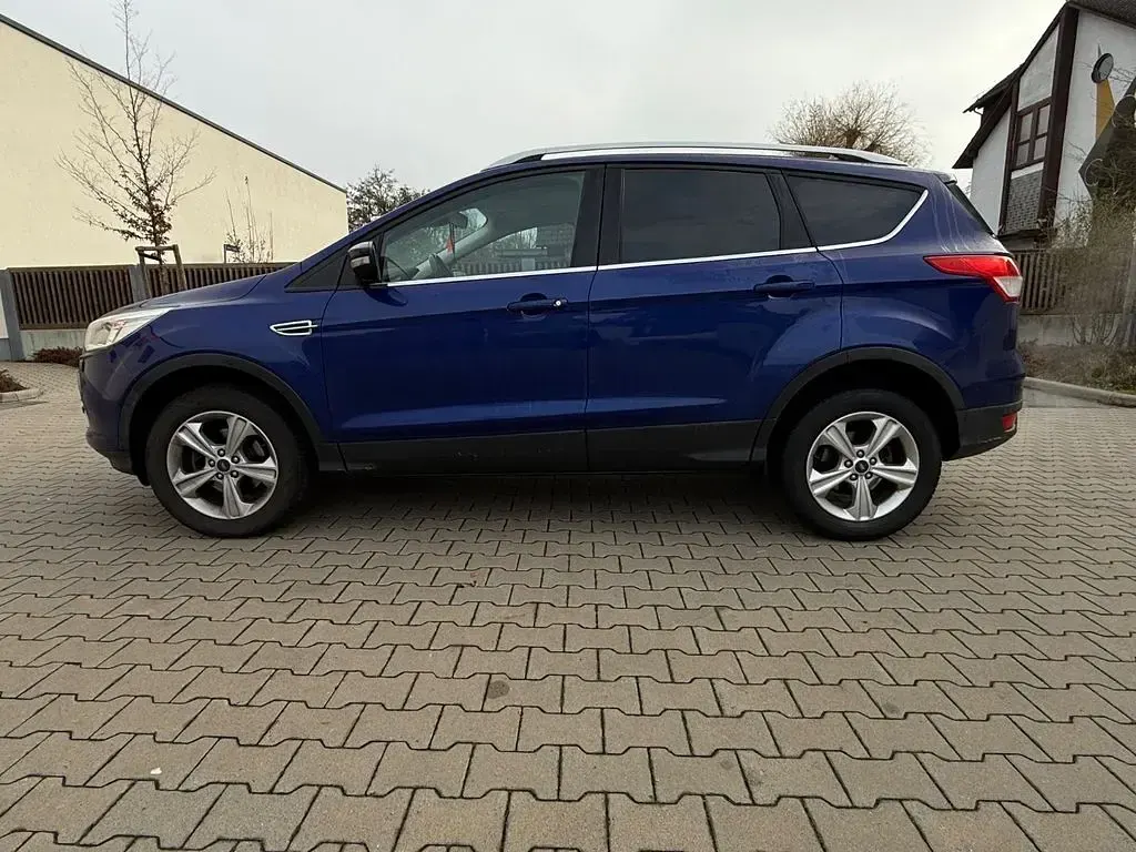 Gebraucht Ford Kuga SYNC Edition 150 PS (110 kW) 2016 Blau SUV