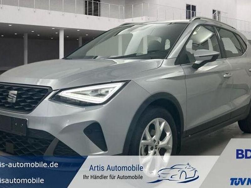 Silber Gebraucht 2024 Seat Arona FR-Line SUV | 21.490 € (Fairer Preis) - Bild 1/4