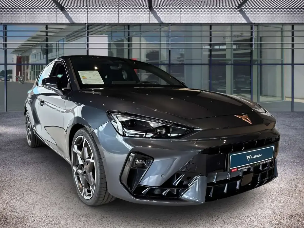 Nuevo Cupra Leon VZ 300 CV (220 kW) 2025 Gris Berlina