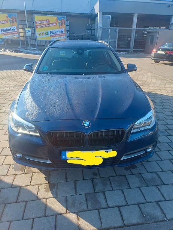 Blau Gebraucht 2016 BMW 530 Luxury Line Kombi | 20.500 € (Guter Preis) - Bild 1/4