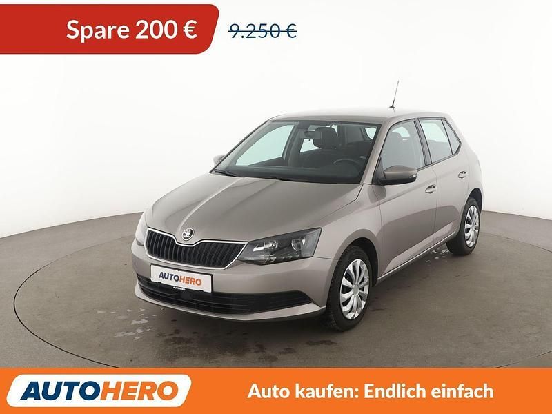 Grau Gebraucht 2018 Skoda Fabia Ambition Limousine | 9.050 € (Fairer Preis) - Bild 1/3