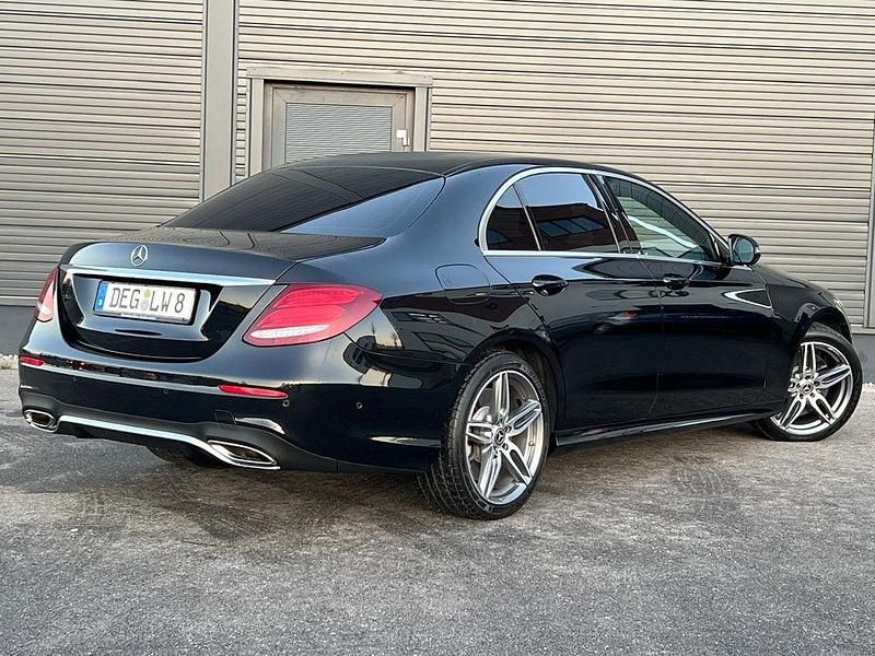 Gebraucht Mercedes E400 AMG line 333 PS (244 kW) 2017 Schwarz Limousine