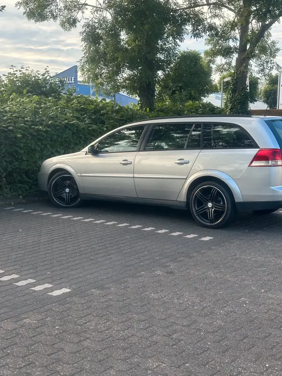 Gebraucht Opel Vectra 150 PS (110 kW) 2005 Silber Kombi