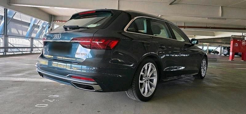 Gebraucht Audi A4 Ambiente 150 PS (110 kW) 2019 Grau Kombi