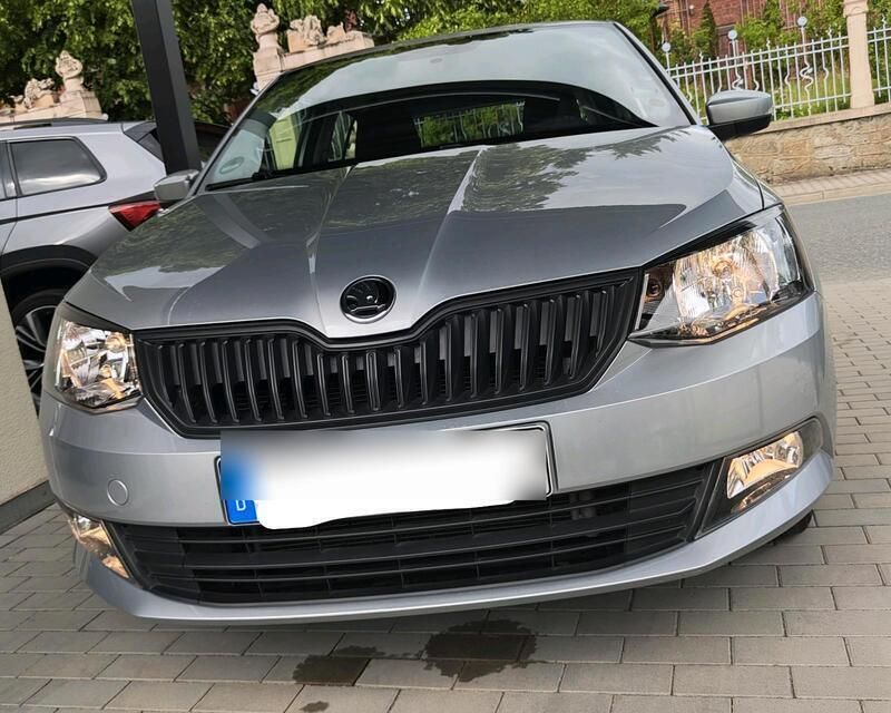 Silber Gebraucht 2018 Skoda Fabia Limousine | 11.850 € (Fairer Preis) - Bild 1/4