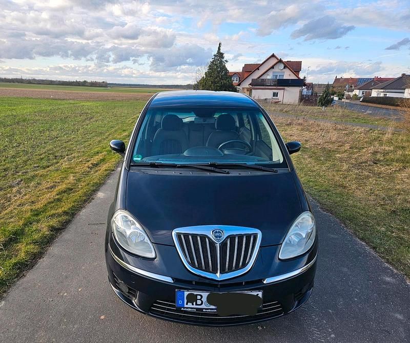 Gebraucht Lancia Musa 95 PS (69 kW) 2010 Blau Van / Kleinbus