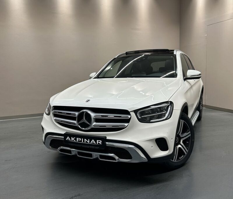 Weiß diamantweiss metallic Gebraucht 2020 Mercedes GLC220 SUV | 41.790 € (Fairer Preis) - Bild 1/4