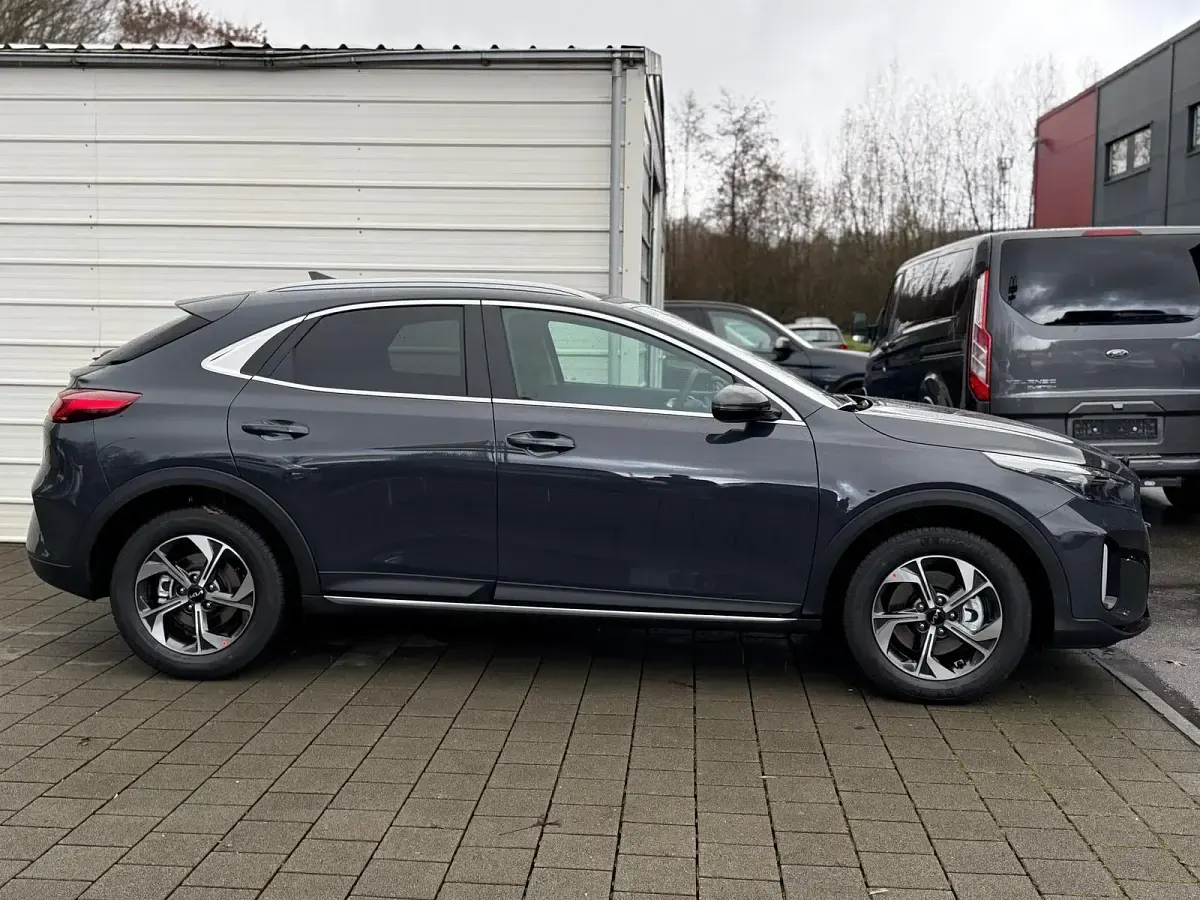 Nowe Kia XCeed Gold 150 KM (110 kW) 2025 Niebieski SUV