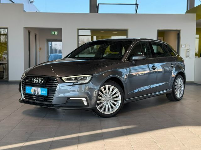 Grau Gebraucht 2017 Audi A3 Sportback e-tron Sport Limousine | 12.995 € - Bild 1/4