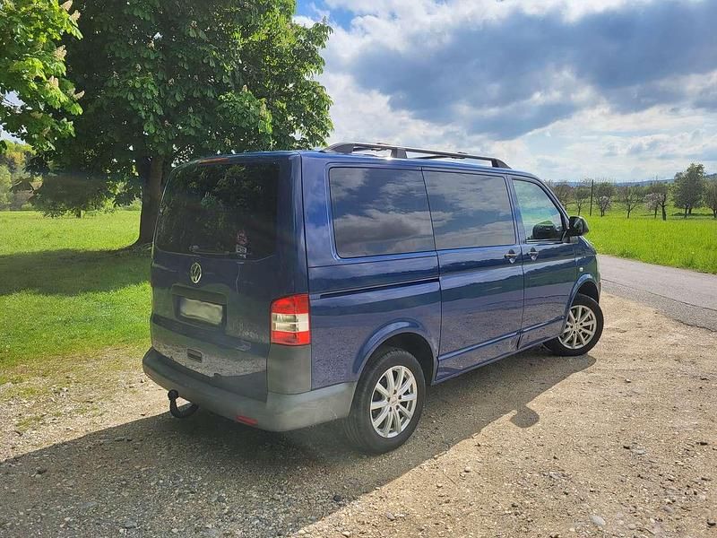 Gebraucht VW T5 Trendline 179 PS (131 kW) 2011 Blau Van