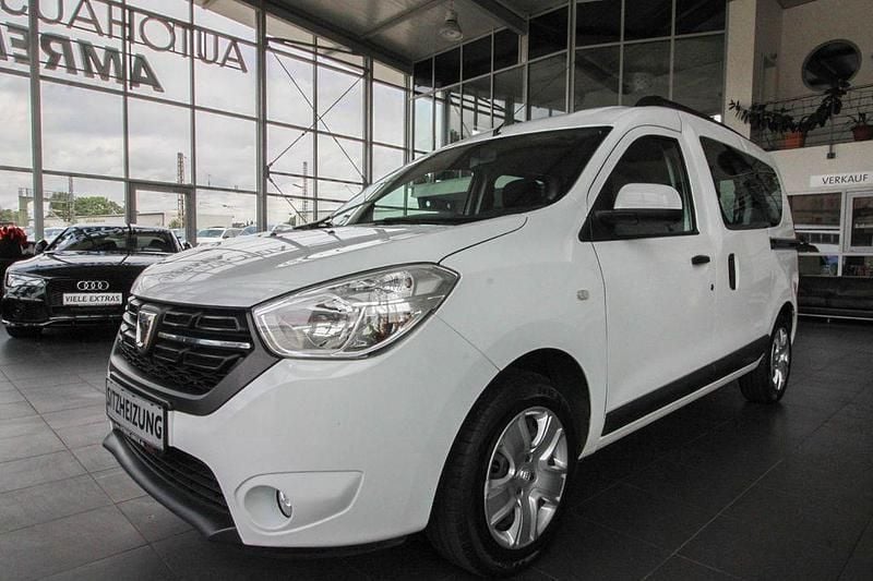 Weiß Gebraucht 2019 Dacia Dokker Comfort Van | 9.700 € (Guter Preis) - Bild 1/4