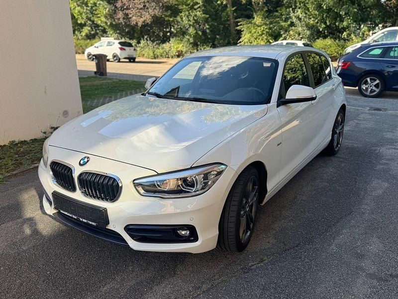 Weiß Gebraucht 2018 BMW 118 Sport Line Kleinwagen | 14.990 € (Fairer Preis) - Bild 1/4