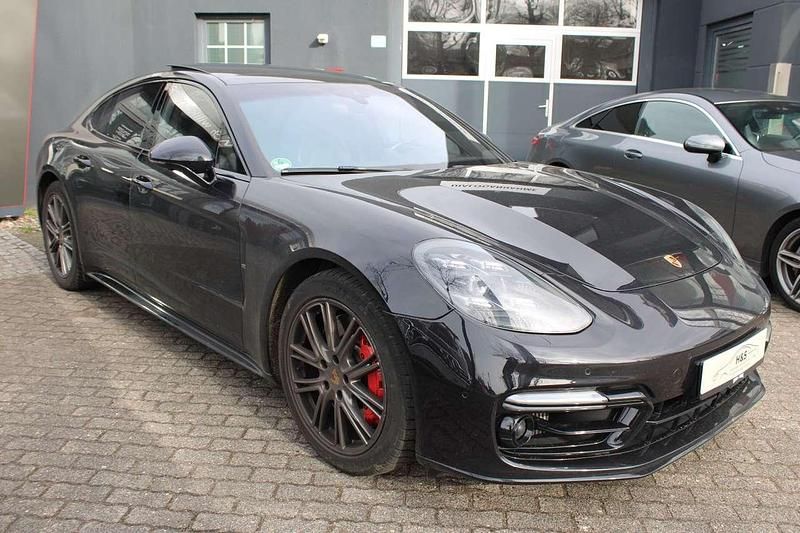 Gebraucht Porsche Panamera 549 PS (403 kW) 2018 Tiefschwarz Kombi