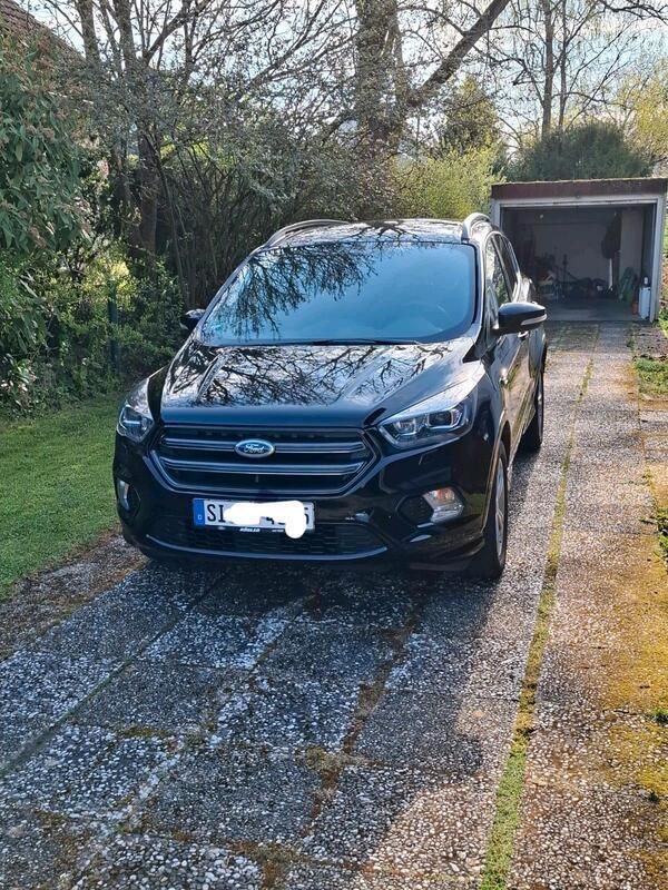 Schwarz Gebraucht 2019 Ford Kuga ST-Line SUV | 16.000 € (Superpreis) - Bild 1/4