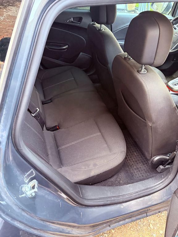 Gebraucht Opel Astra 140 PS (102 kW) 2014 Grau Kombi