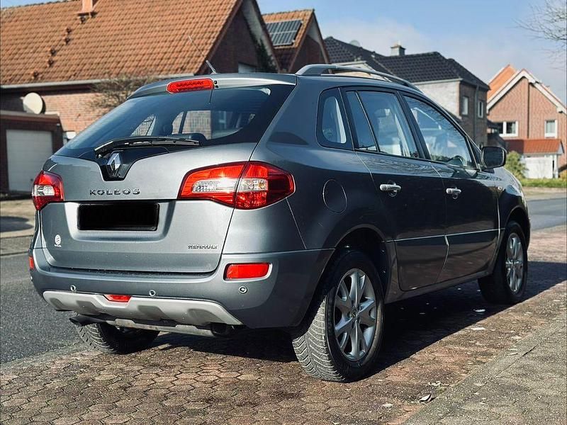 Gebraucht Renault Koleos Dynamique 150 PS (110 kW) 2009 Blau SUV