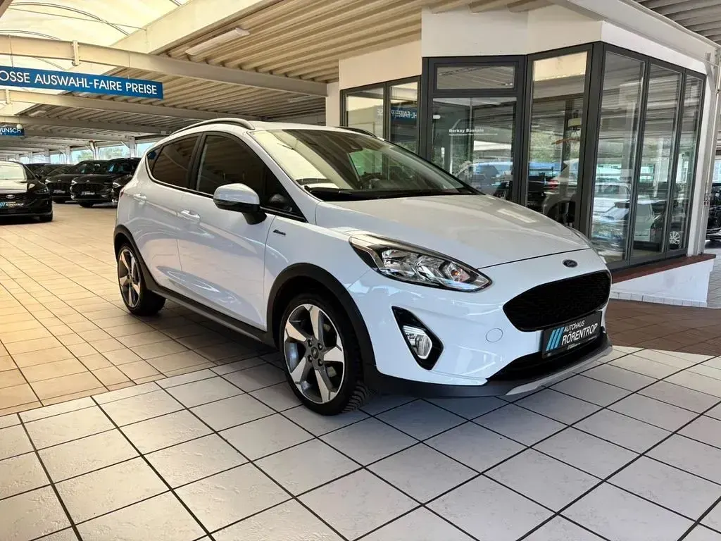 Gebraucht Ford Fiesta Active 86 PS (63 kW) 2019 Weiss Kleinwagen