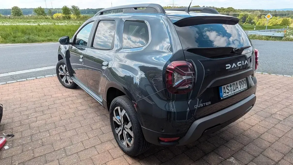 Gebraucht Dacia Duster 101 PS (74 kW) 2023 Grau SUV