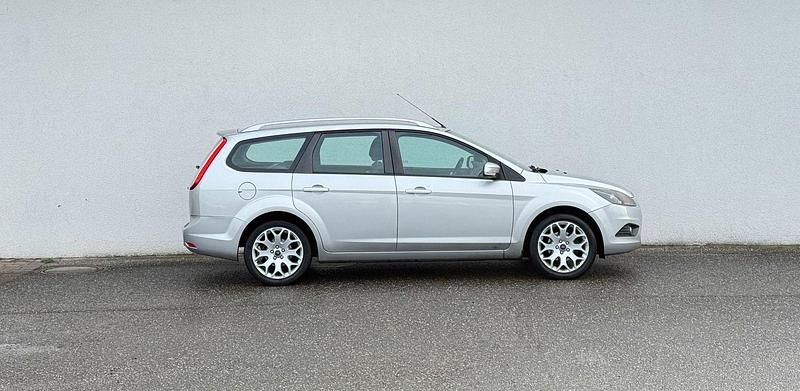 Gebraucht Ford Focus Sport 116 PS (85 kW) 2009 Silber Kombi