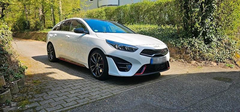 Używany Kia ProCeed GT 204 KM (150 kW) 2022 Biały Kombi
