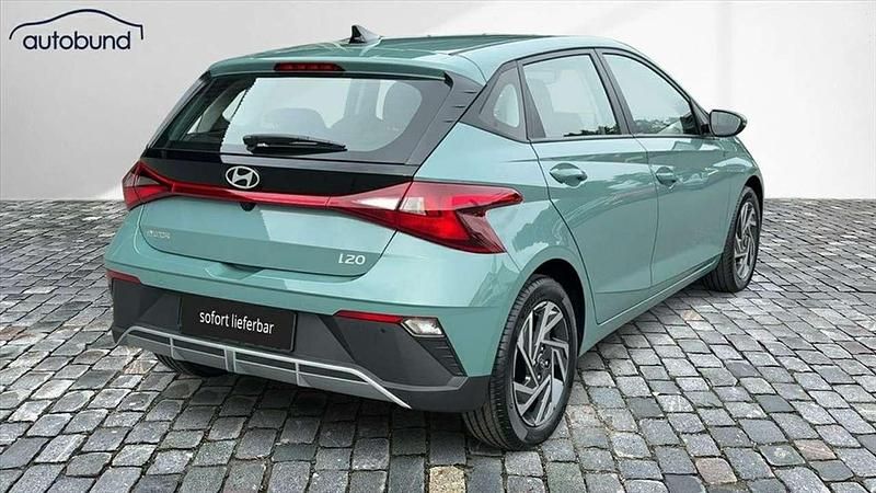 Grün / mangrovegreen Neu 2025 Hyundai i20 Kleinwagen | 17.470 € (Guter Preis) - Bild 1/2